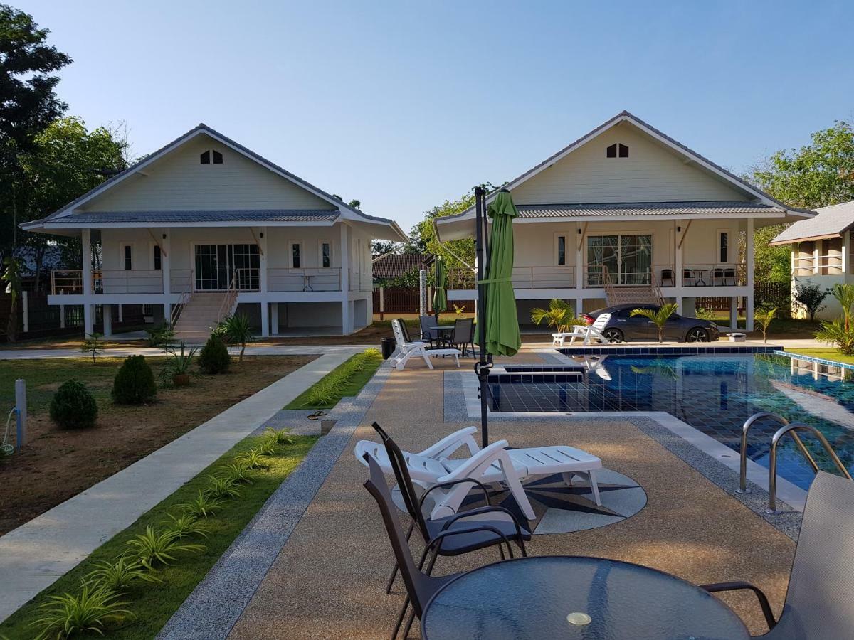 Poolside Bungalows Khao Lak Exterior foto