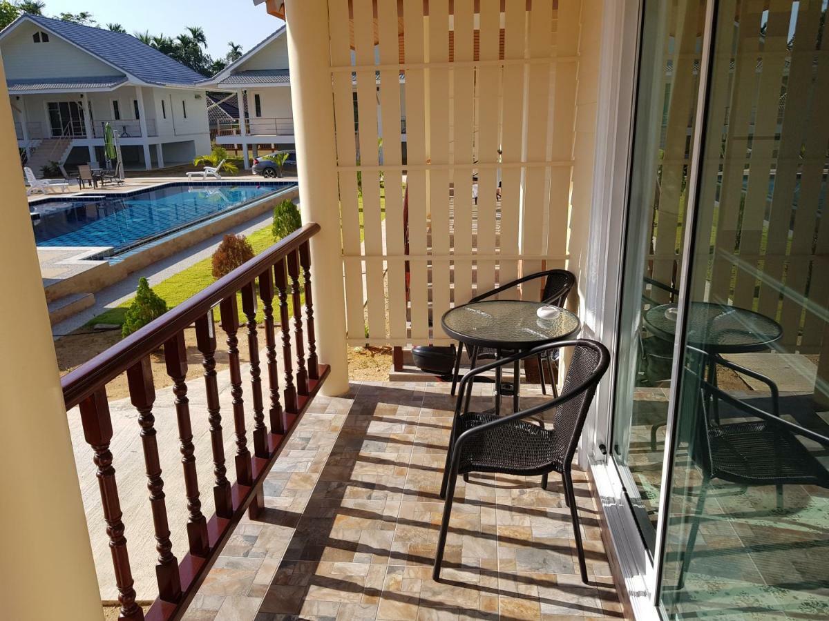 Poolside Bungalows Khao Lak Exterior foto