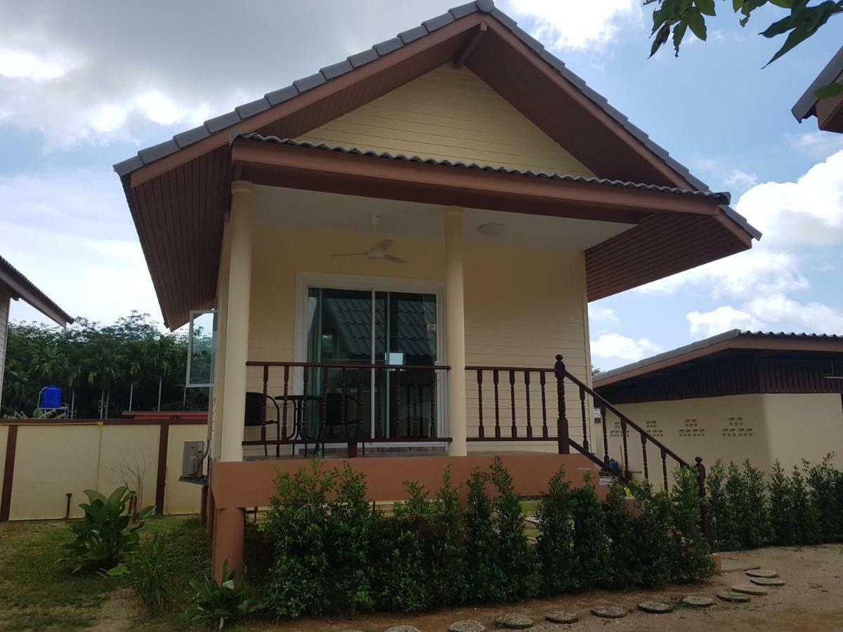 Poolside Bungalows Khao Lak Exterior foto