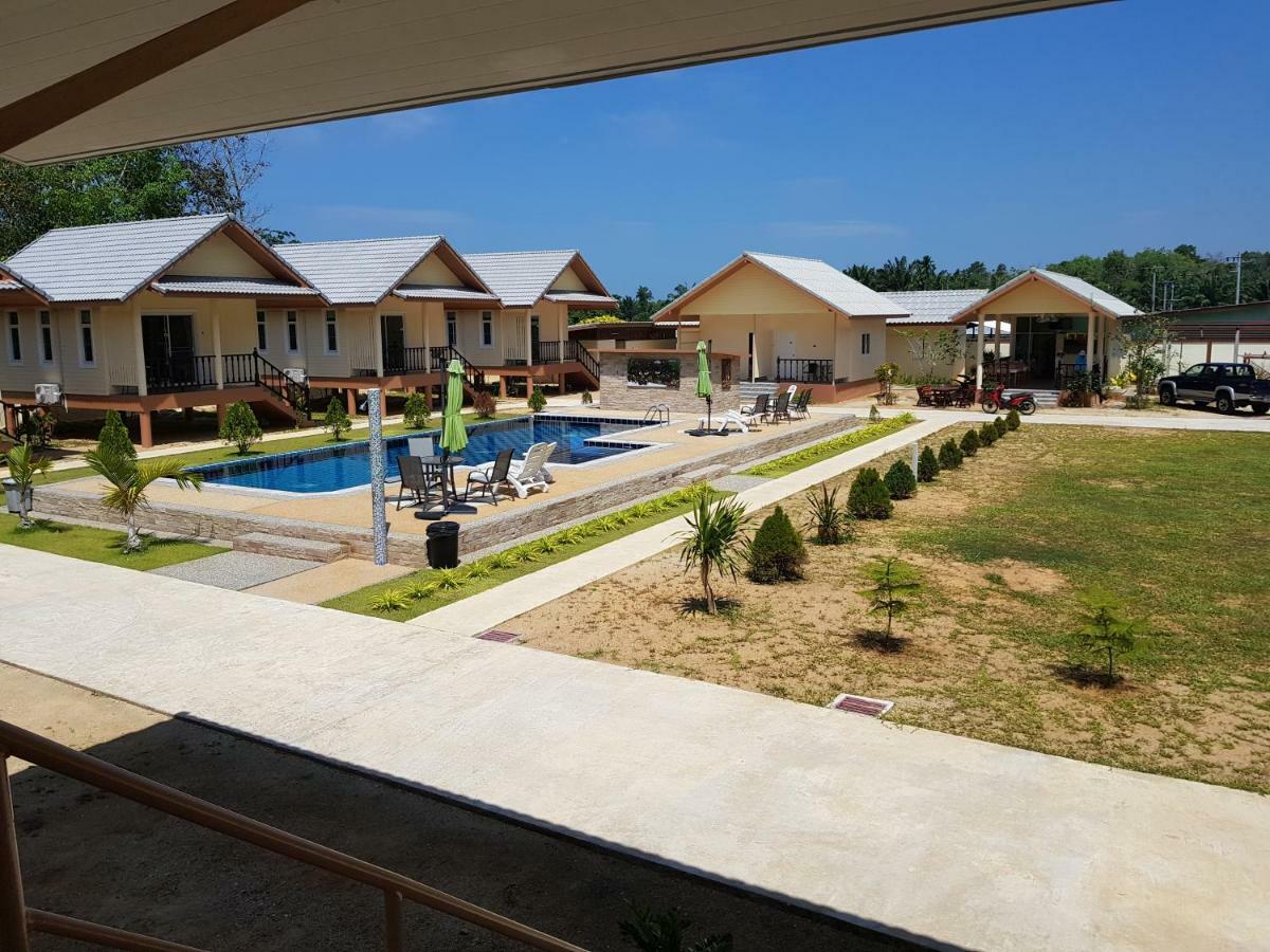 Poolside Bungalows Khao Lak Exterior foto